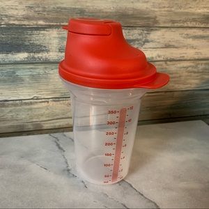 Tupperware EZ Shaker